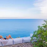 Pethra Maris Private Pool *