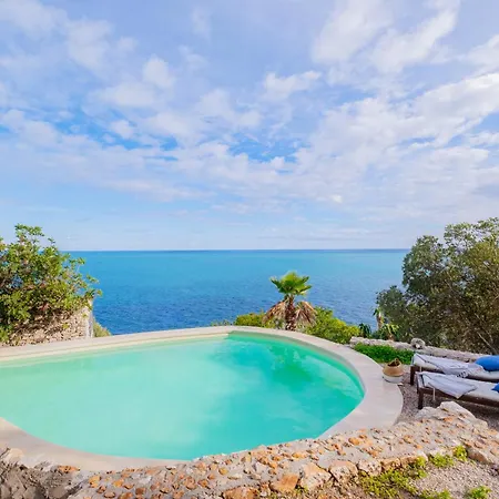 Pethra Maris Private Pool *