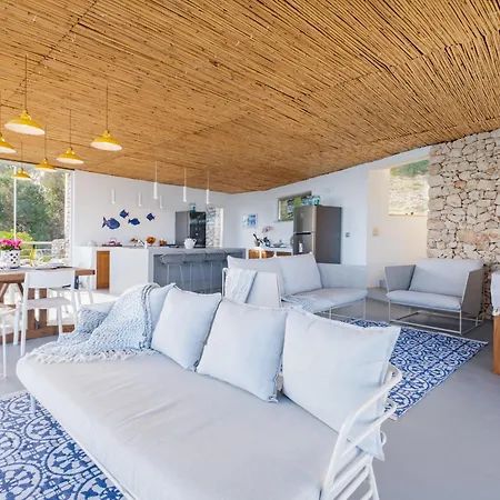 Pethra Maris Private Pool Villa *